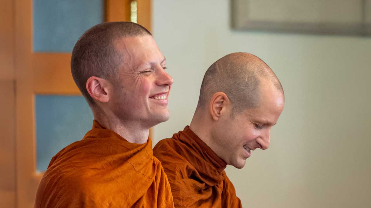 Ajahn Nisabho and Ajahn Kovilo